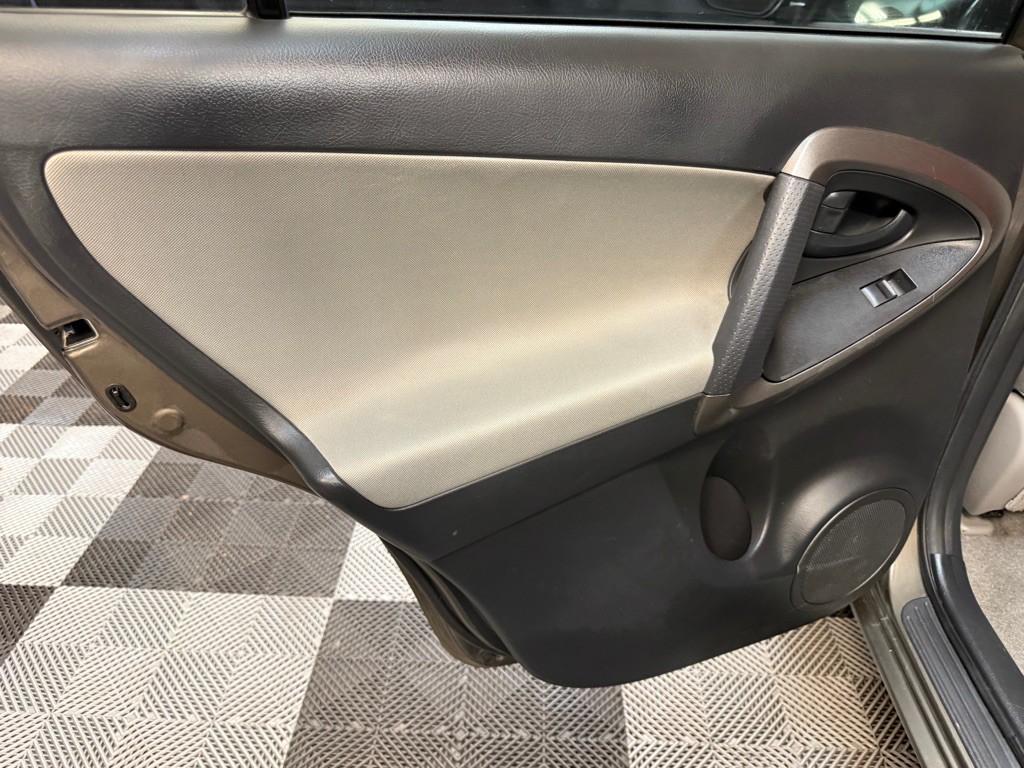 2010 Toyota Rav4 Image 16