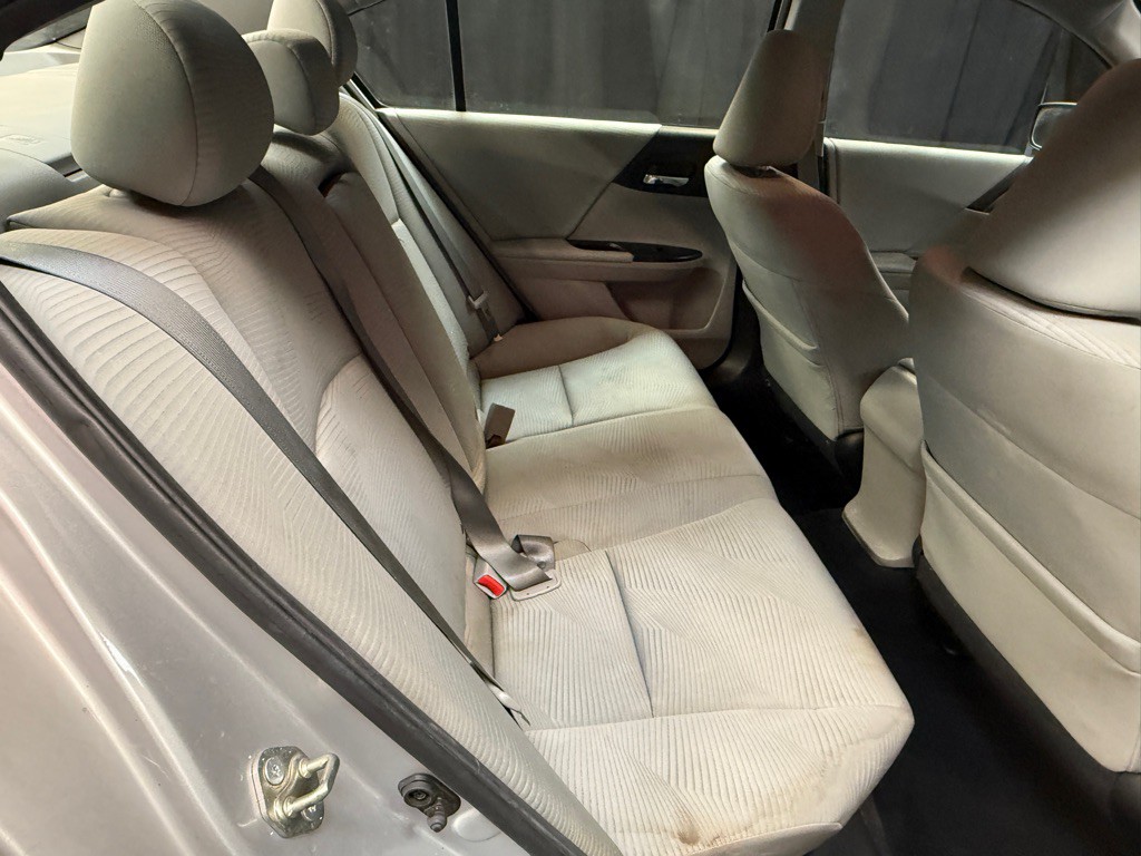 2015 Honda Accord Image 18