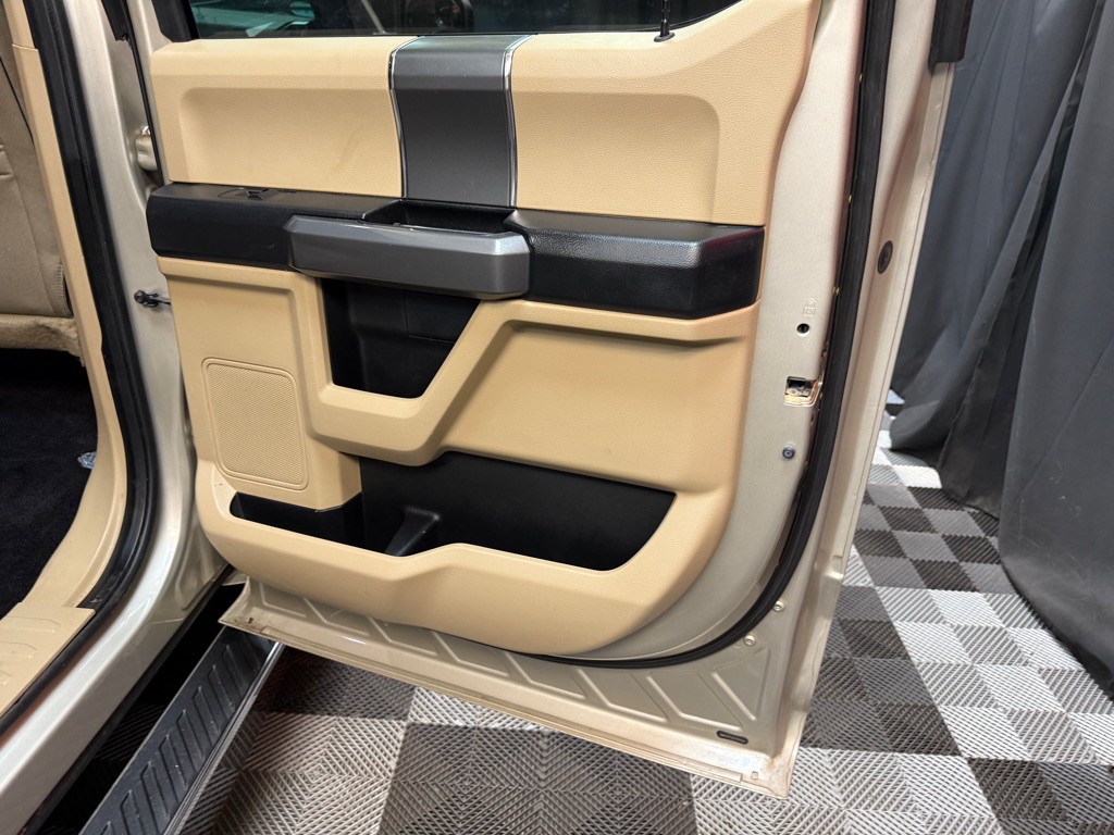 2017 Ford F-150 Image 22