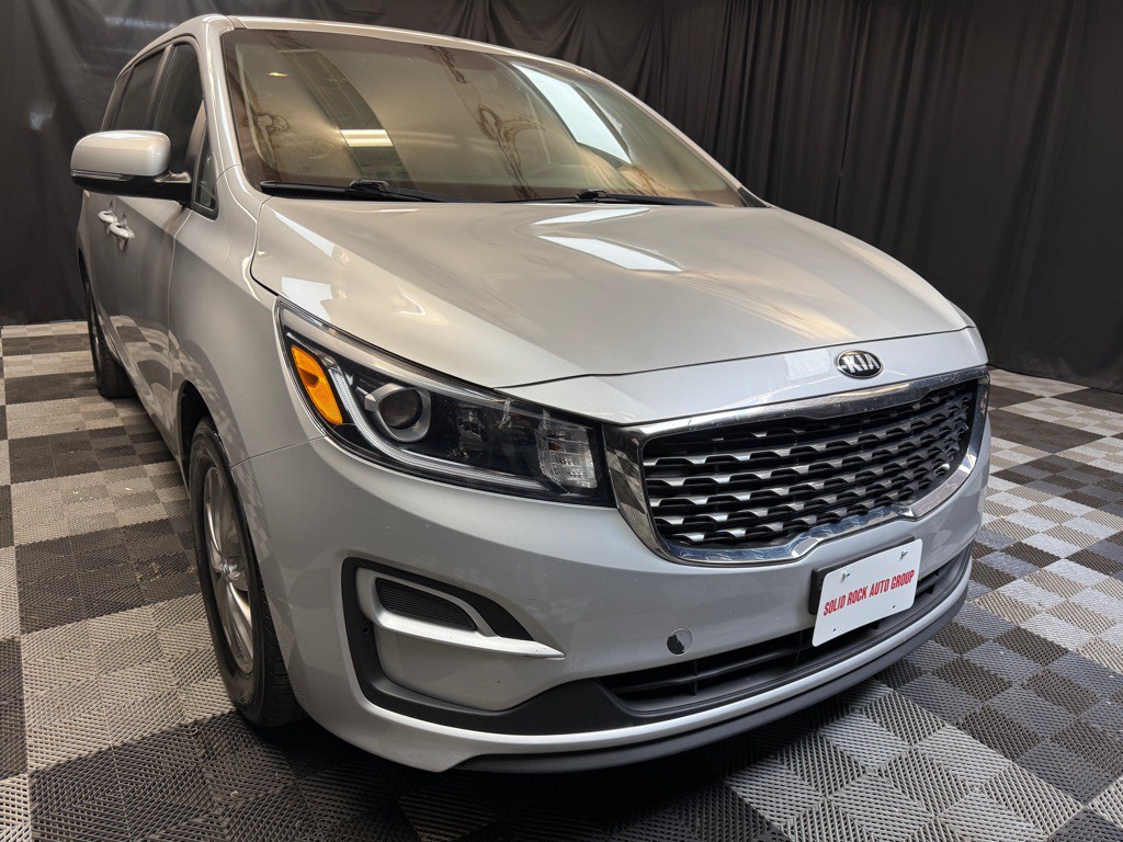 2020 Kia Sedona Image 1