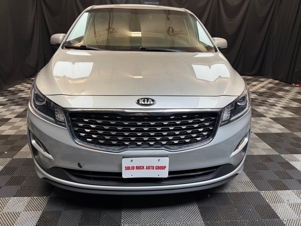 2020 Kia Sedona Image 2