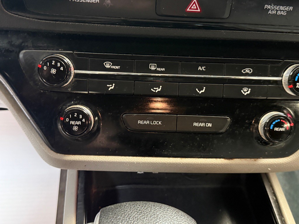 2020 Kia Sedona Image 10