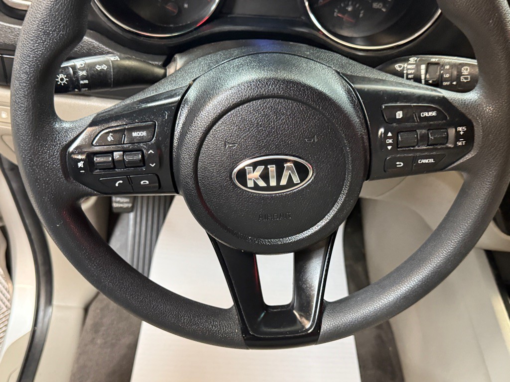 2020 Kia Sedona Image 12