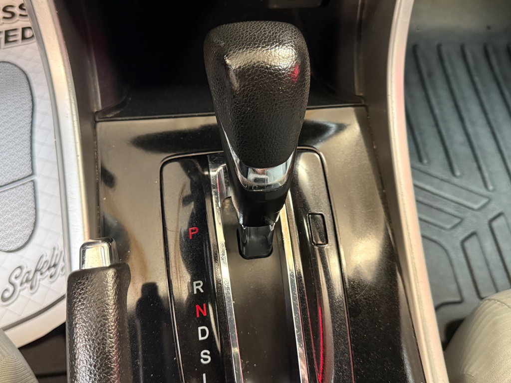 2016 Honda Accord Image 9