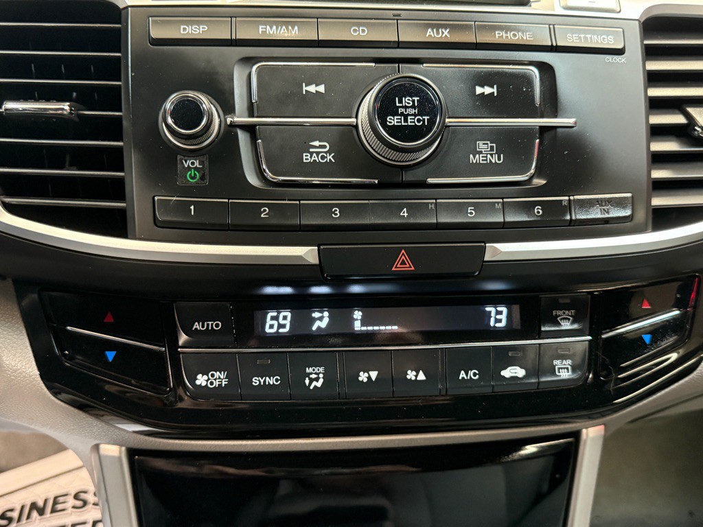 2016 Honda Accord Image 10
