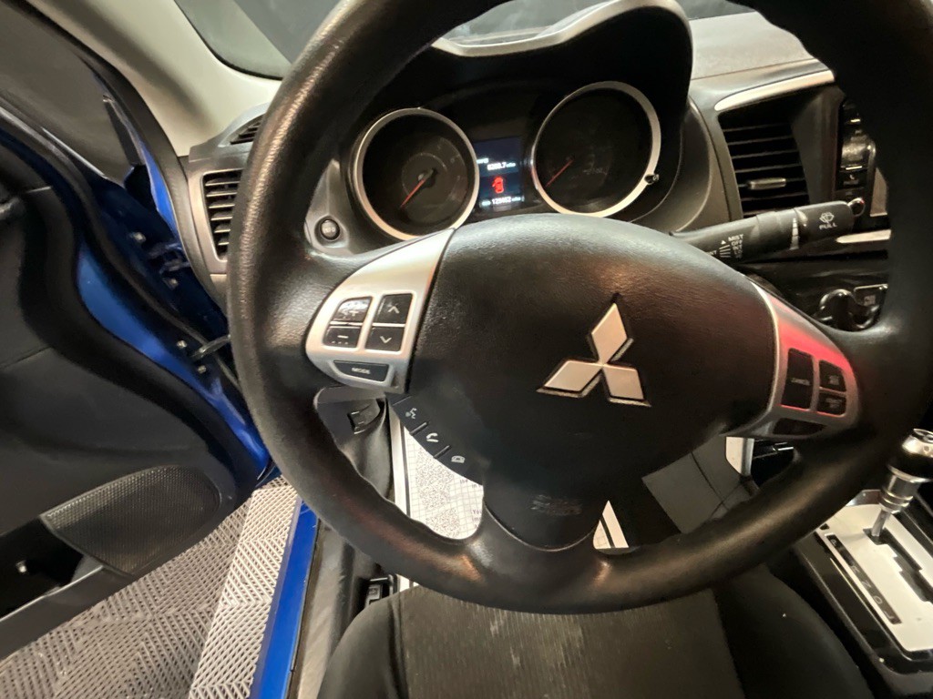 2017 Mitsubishi Lancer Image 11