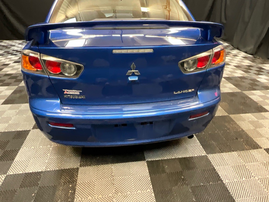 2017 Mitsubishi Lancer Image 6