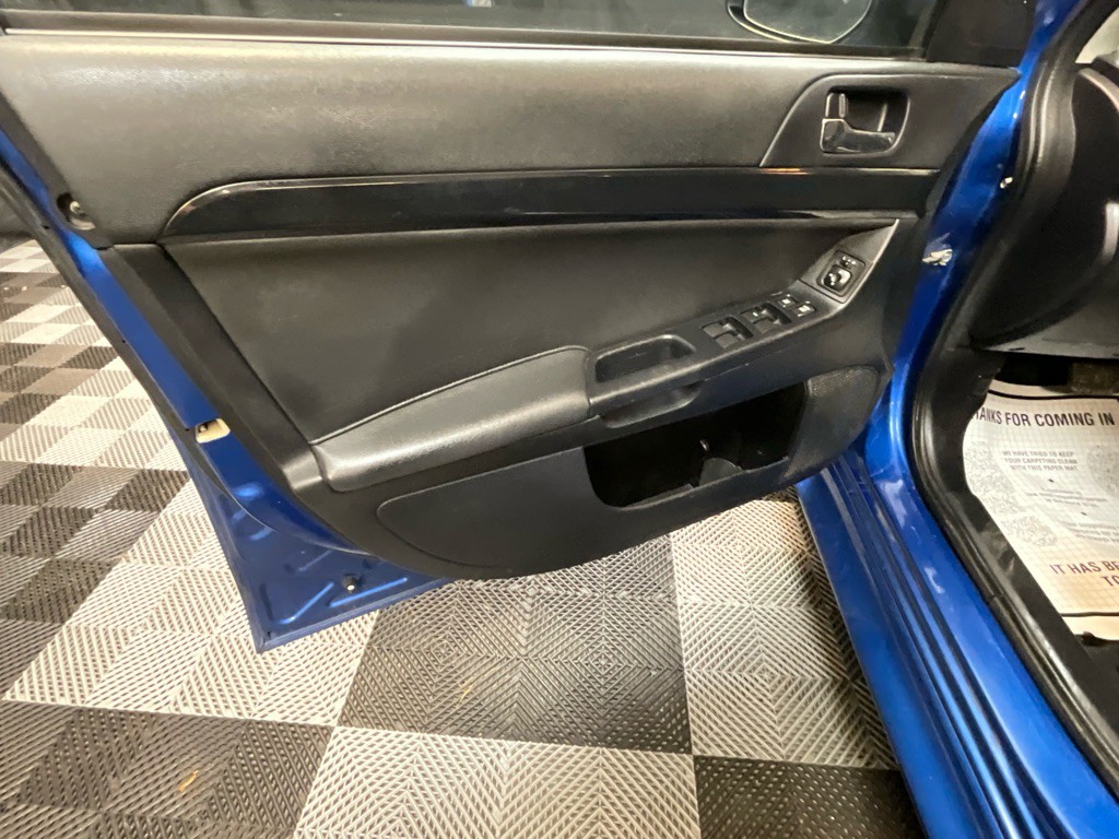 2017 Mitsubishi Lancer Image 12