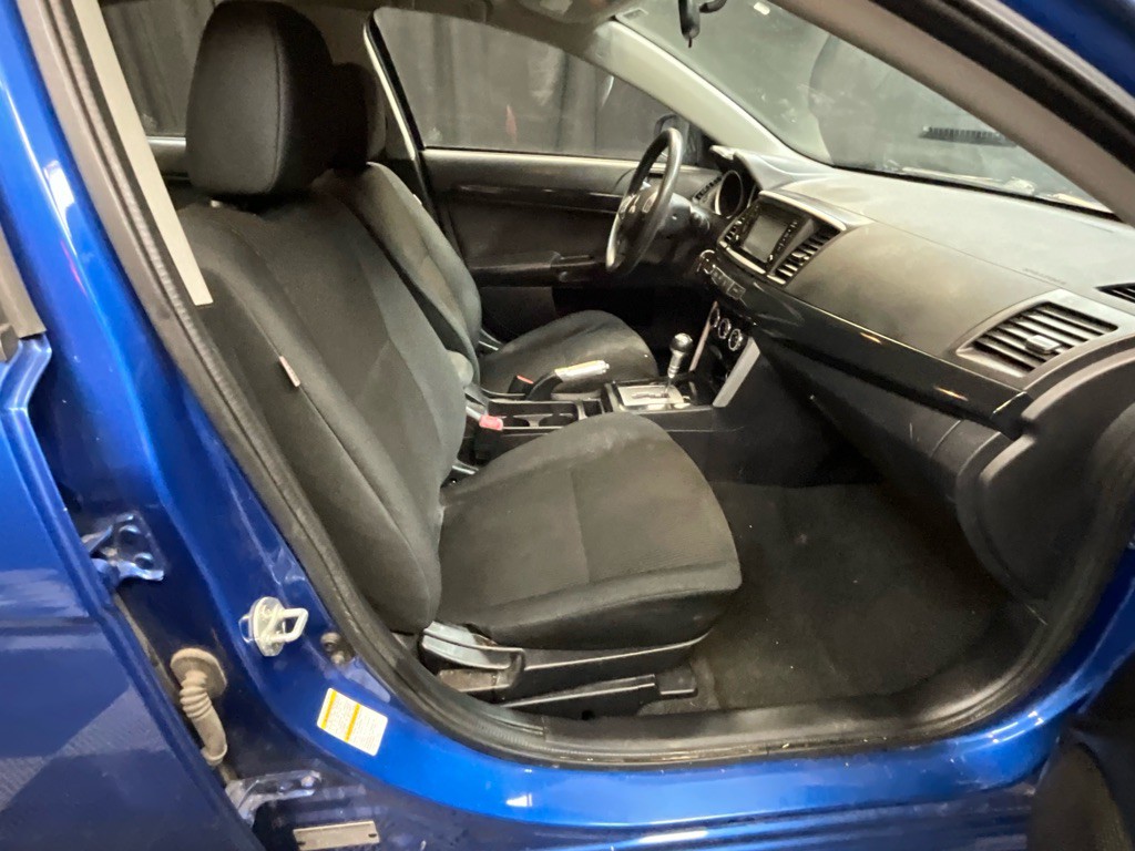 2017 Mitsubishi Lancer Image 16