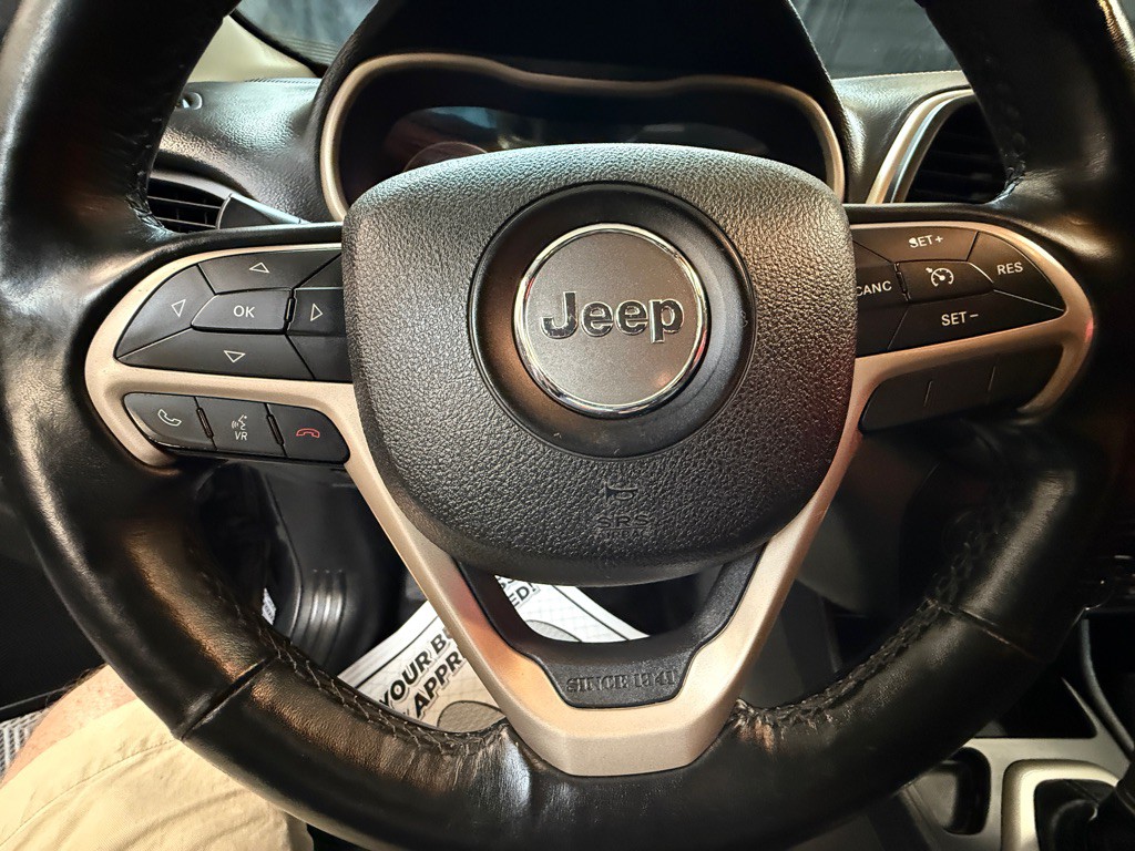 2016 Jeep Cherokee Image 10