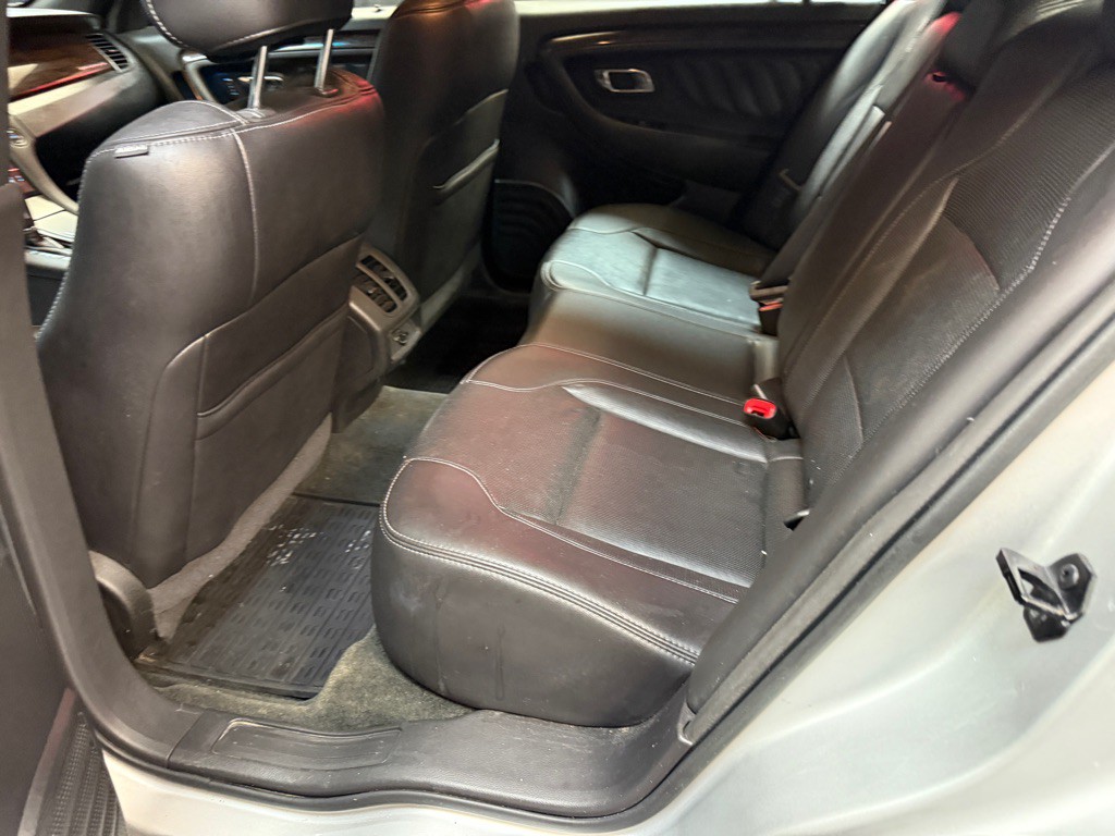 2014 Ford Taurus Image 15