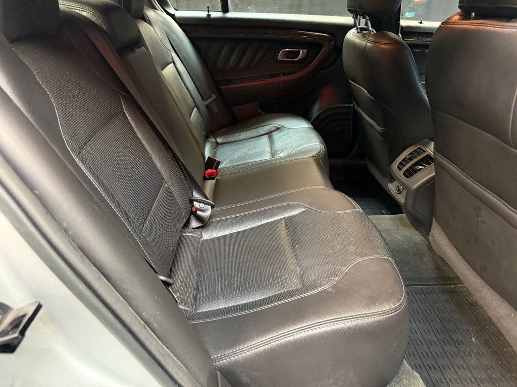 2014 Ford Taurus Image 19