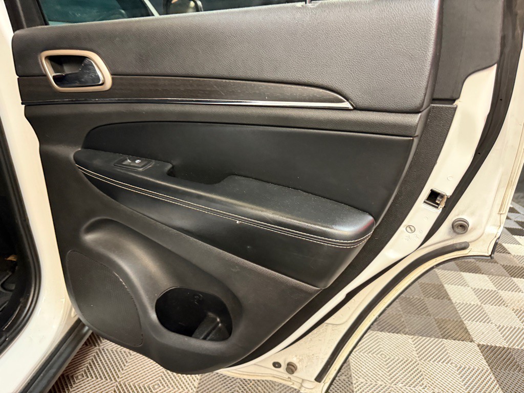 2015 Jeep Grand Cherokee Image 21
