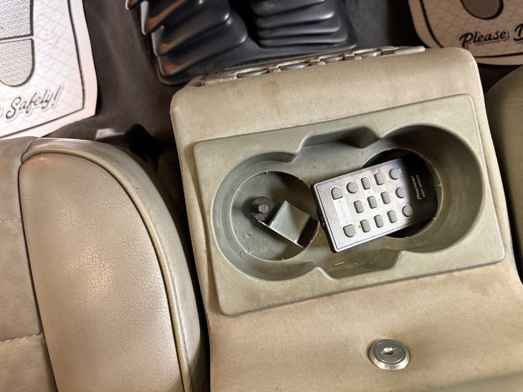 1991 Jeep Wrangler Image 9