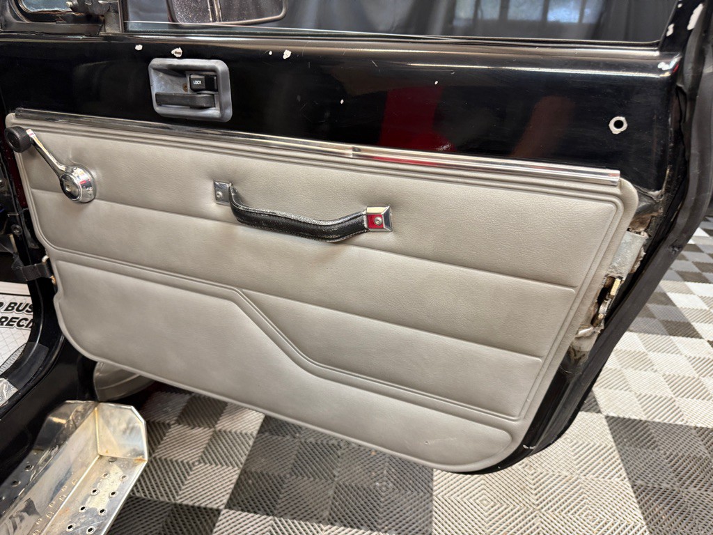 1991 Jeep Wrangler Image 17