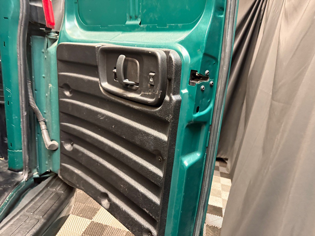 2017 Chevrolet Express Image 14