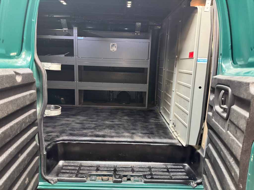 2017 Chevrolet Express Image 16