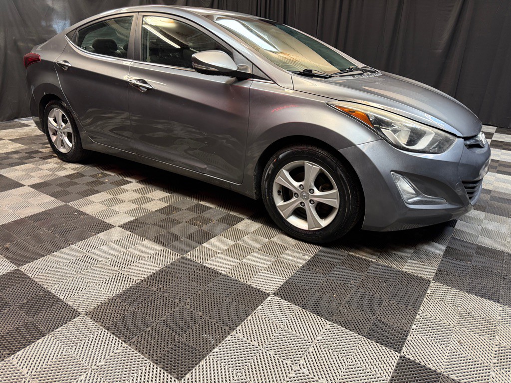 2016 Hyundai Elantra Image 4