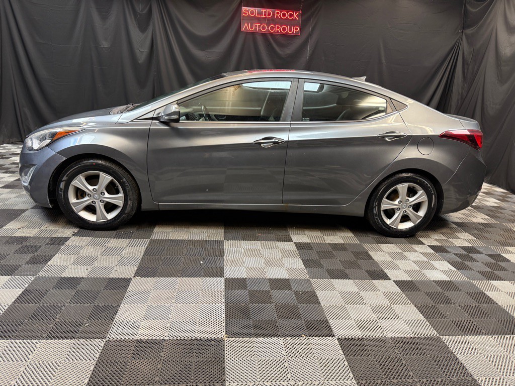 2016 Hyundai Elantra Image 5