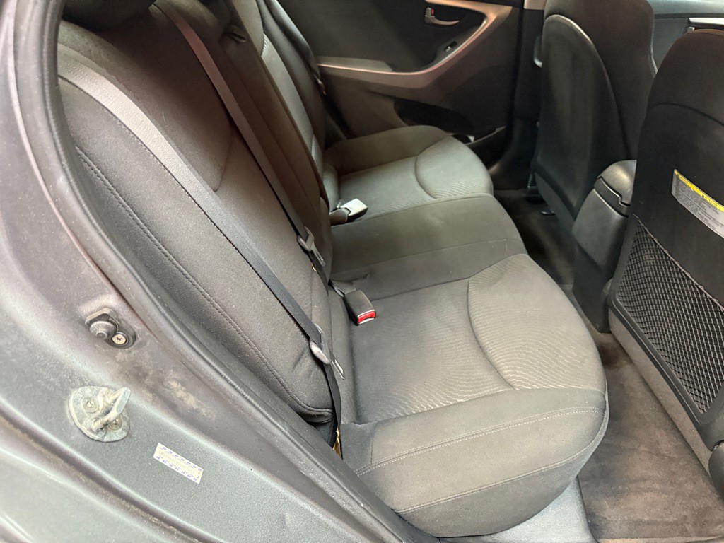 2016 Hyundai Elantra Image 18