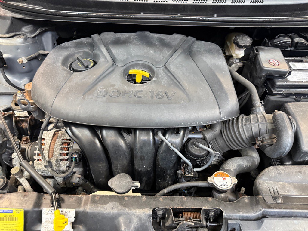 2016 Hyundai Elantra Image 21