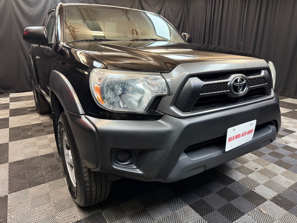 2013 Toyota Tacoma Image 1