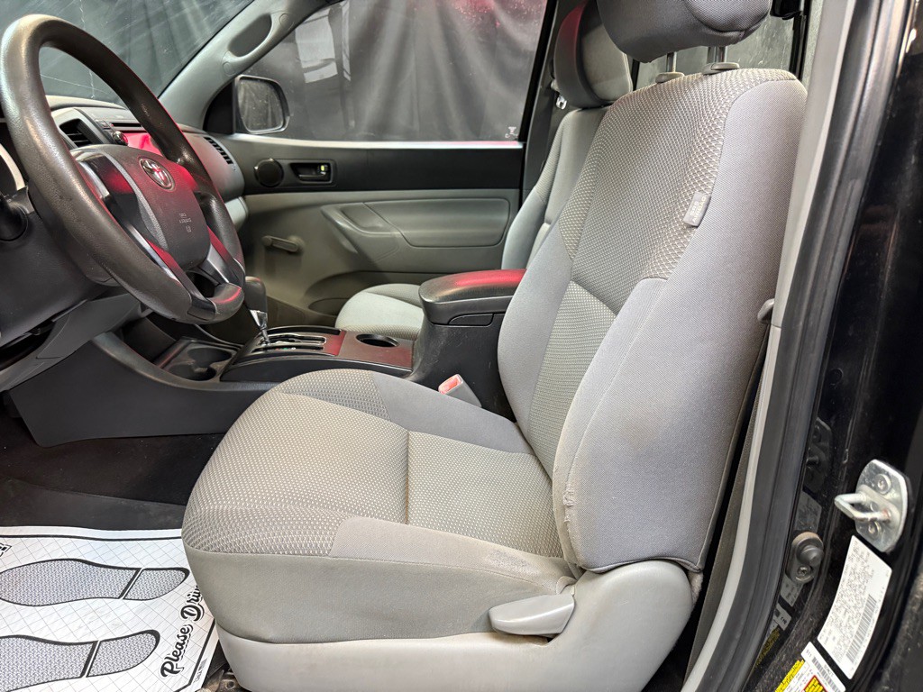 2013 Toyota Tacoma Image 8