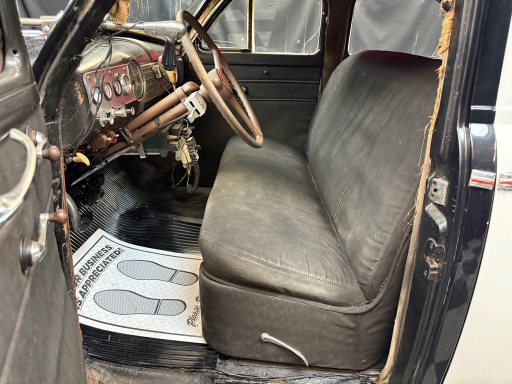 1941 Chevrolet Deluxe Image 9