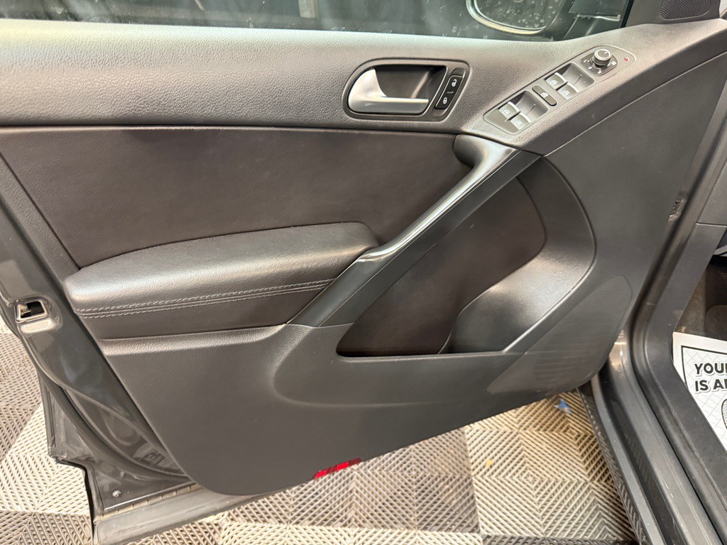 2016 Volkswagen Tiguan Image 11
