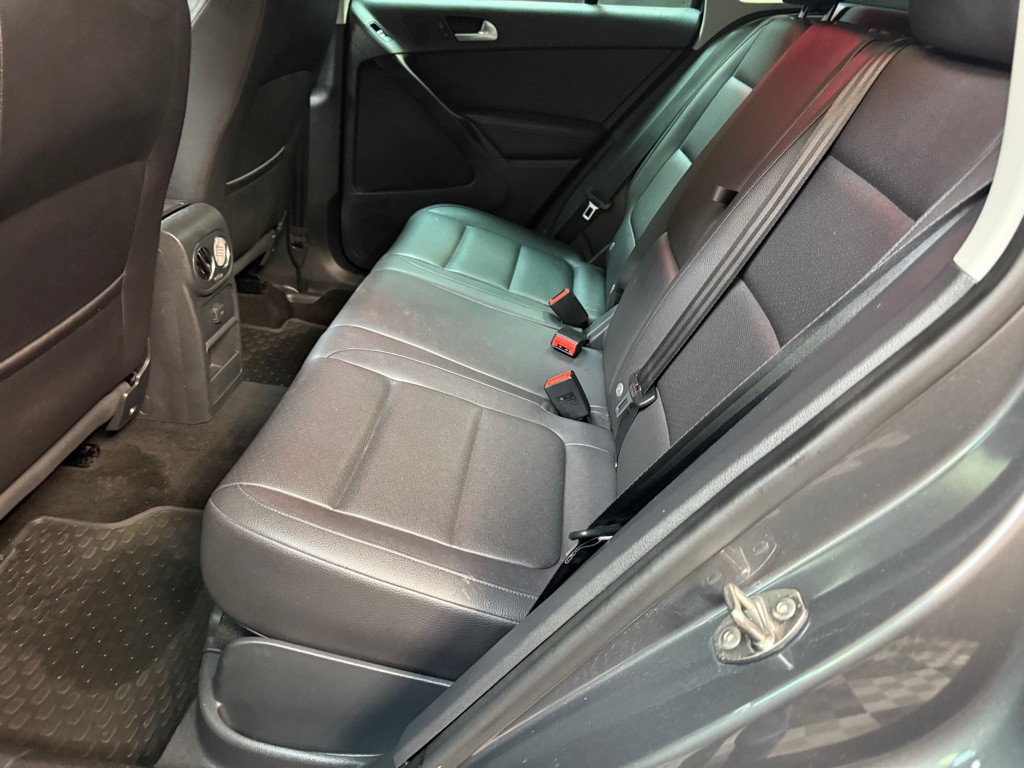 2016 Volkswagen Tiguan Image 12