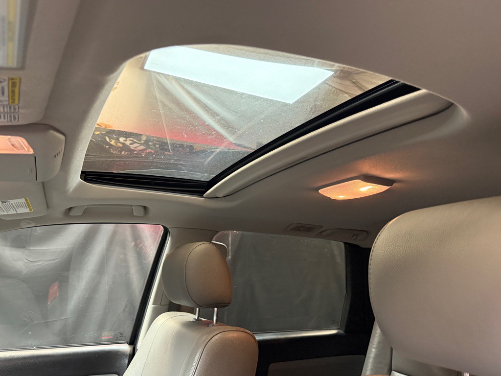 2016 Toyota Sequoia Image 14