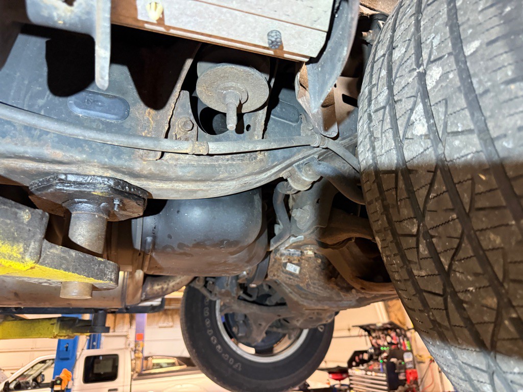 2016 Toyota Sequoia Image 39
