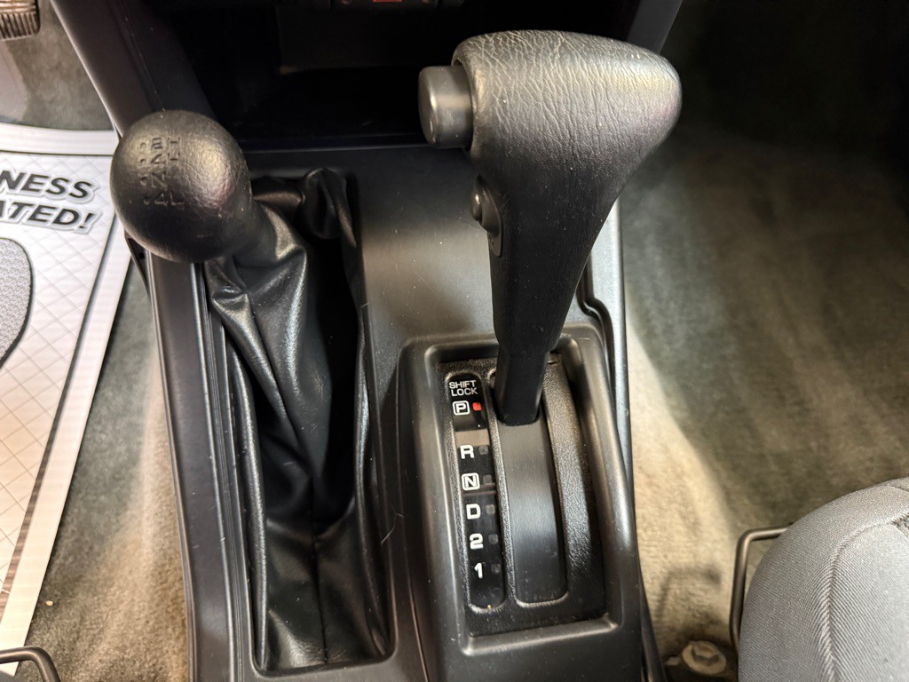 2004 Nissan Frontier Image 10