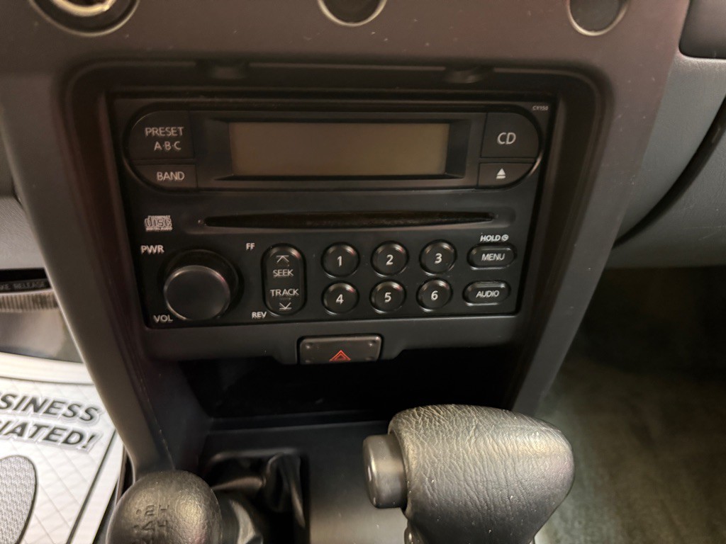 2004 Nissan Frontier Image 14