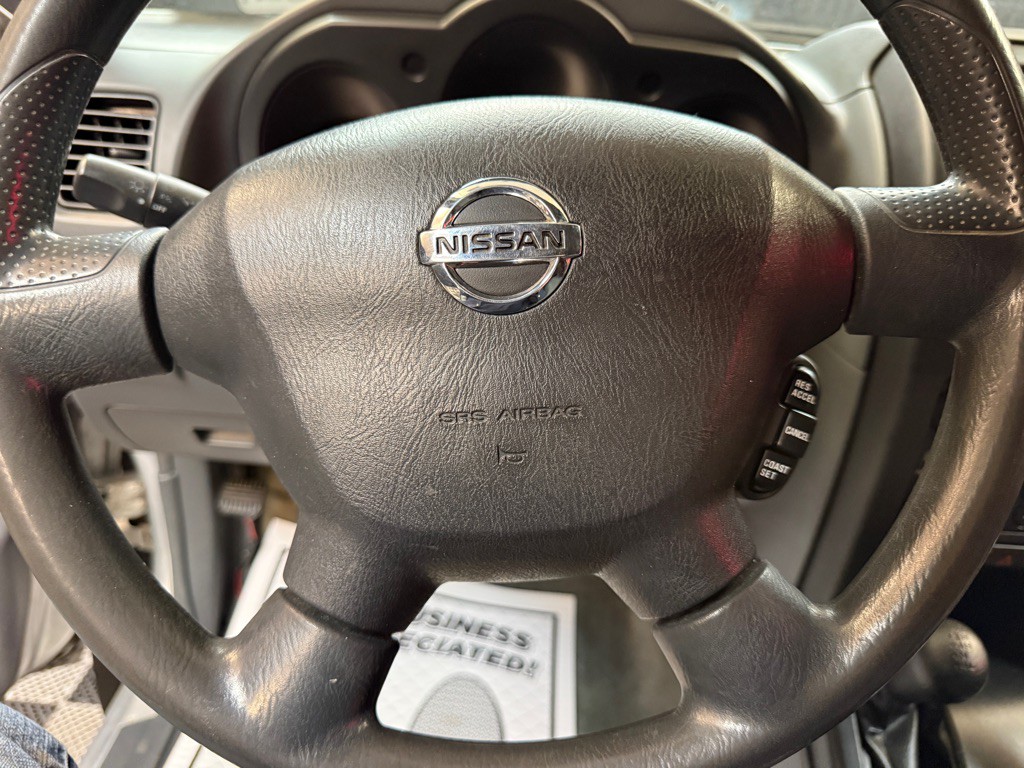 2004 Nissan Frontier Image 16