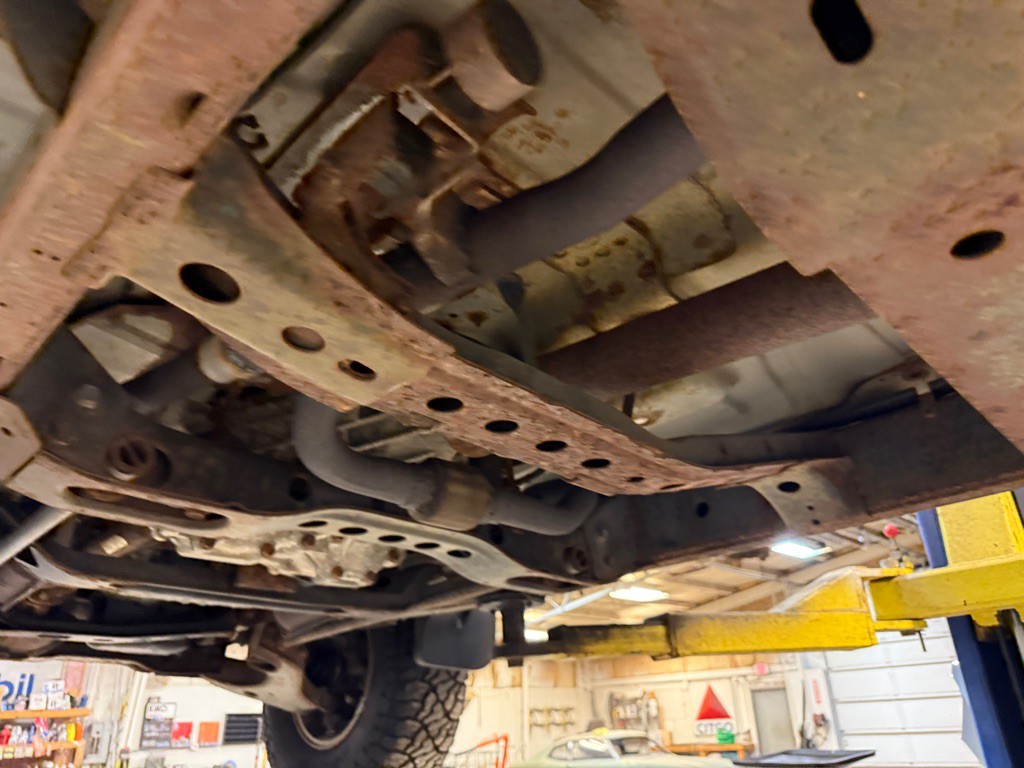 2004 Nissan Frontier Image 26