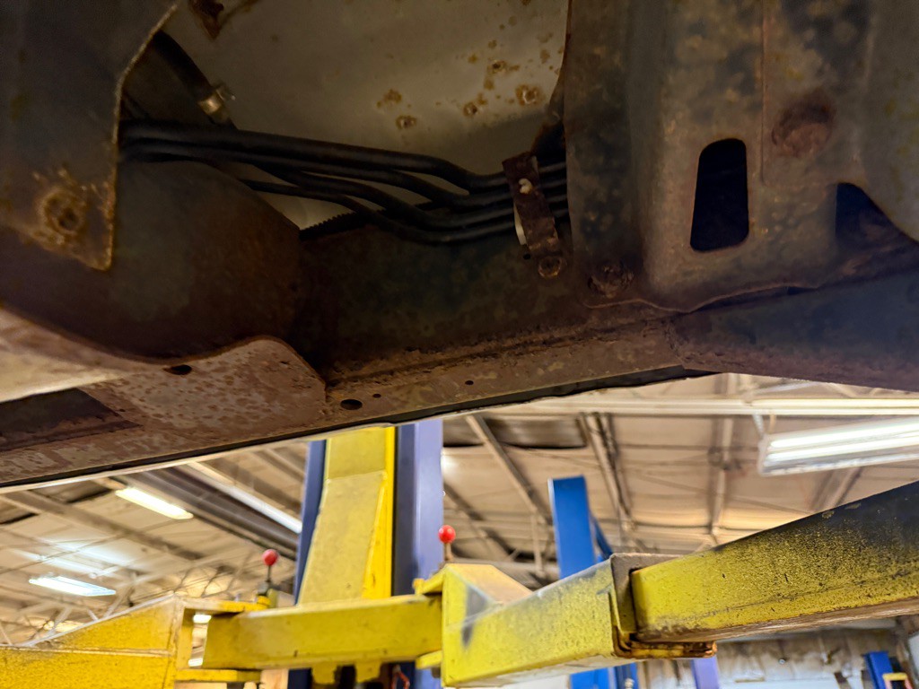 2004 Nissan Frontier Image 27