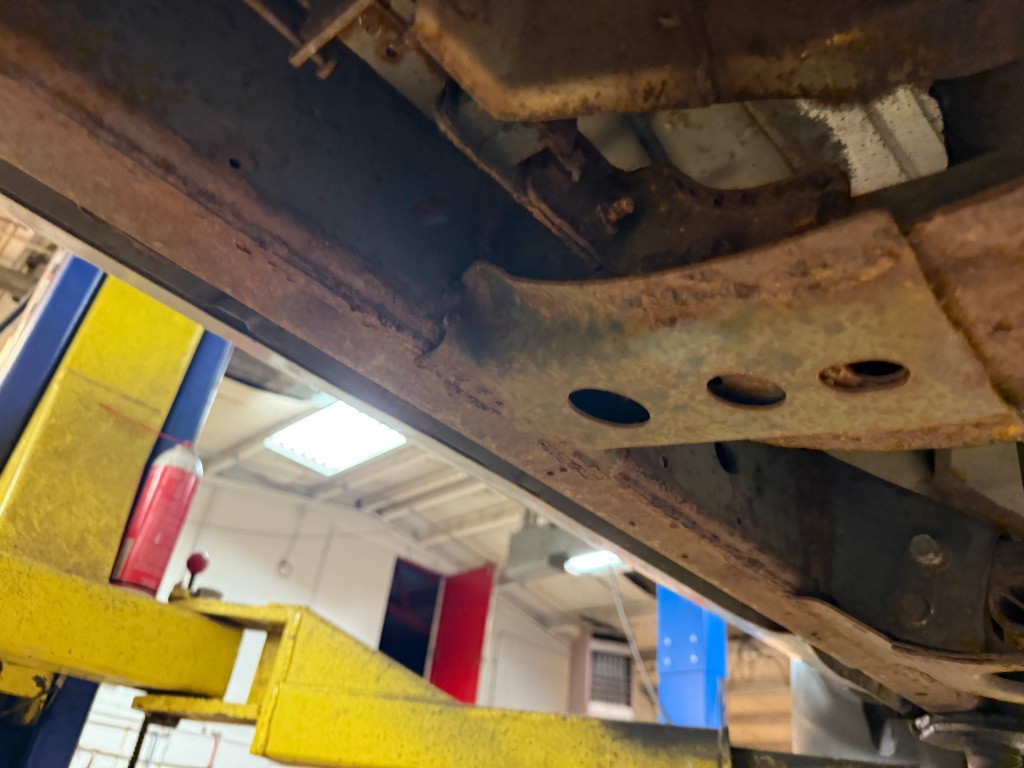 2004 Nissan Frontier Image 30