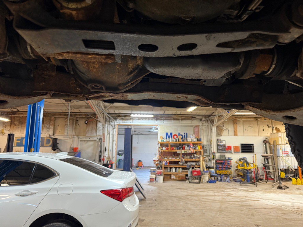 2004 Nissan Frontier Image 34