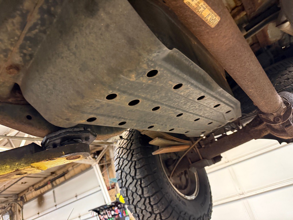 2004 Nissan Frontier Image 36