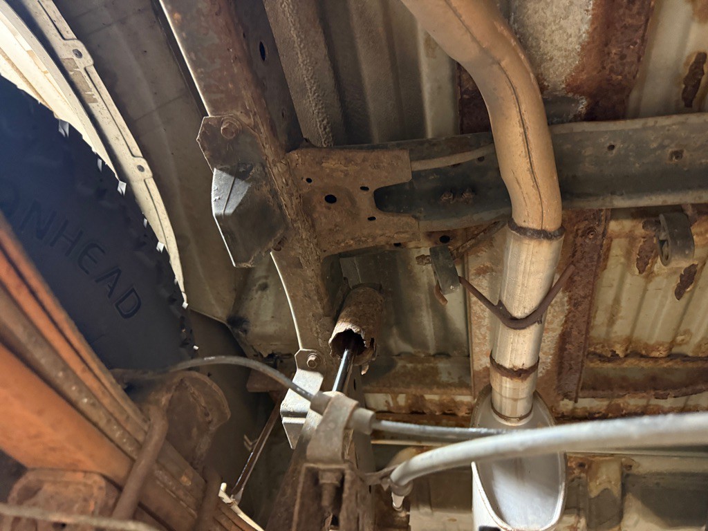 2004 Nissan Frontier Image 38