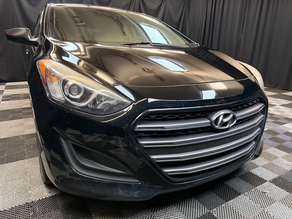 2016 Hyundai Elantra Image 1
