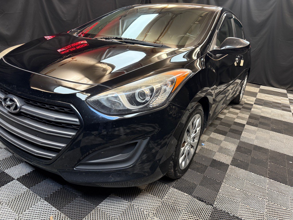 2016 Hyundai Elantra Image 4