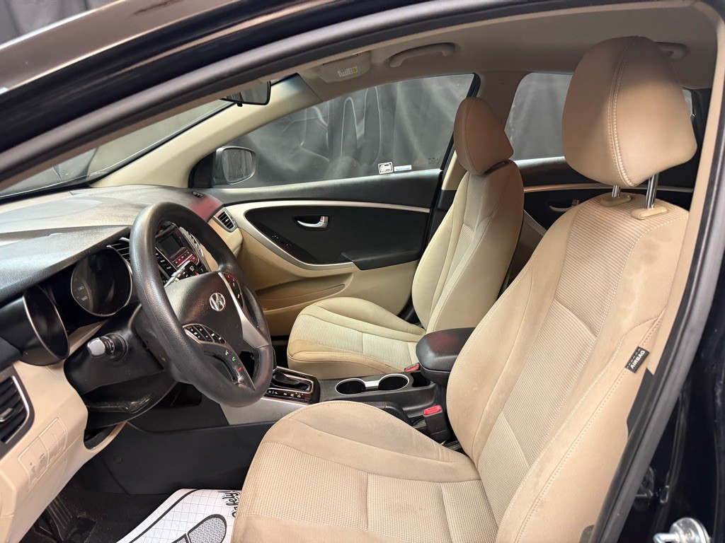 2016 Hyundai Elantra Image 7