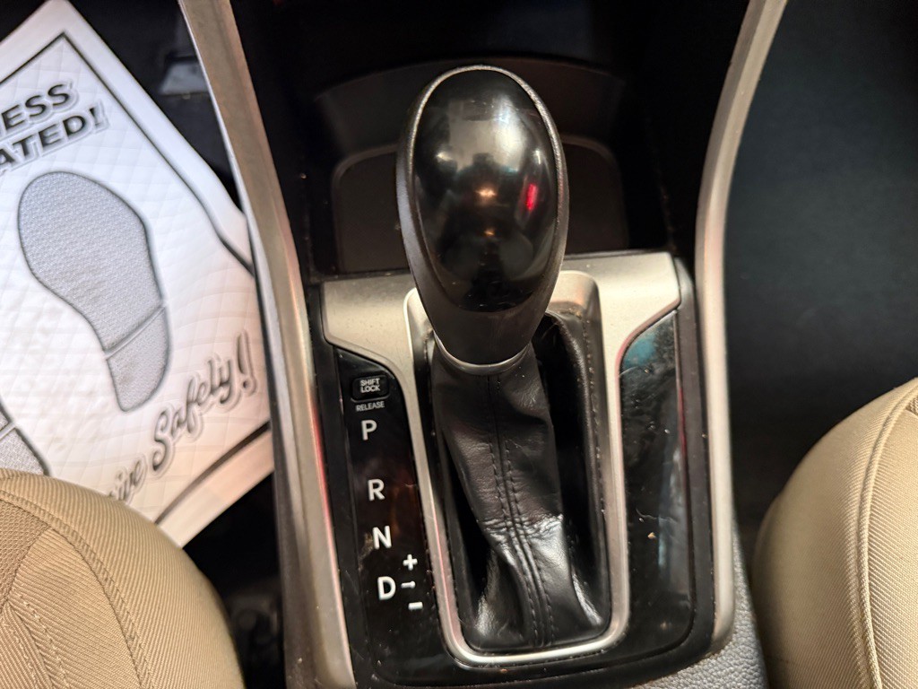 2016 Hyundai Elantra Image 9