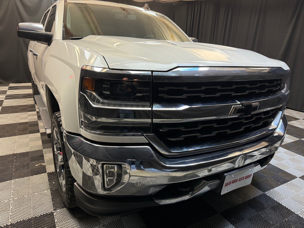 2018 Chevrolet Silverado 1500 Image 1