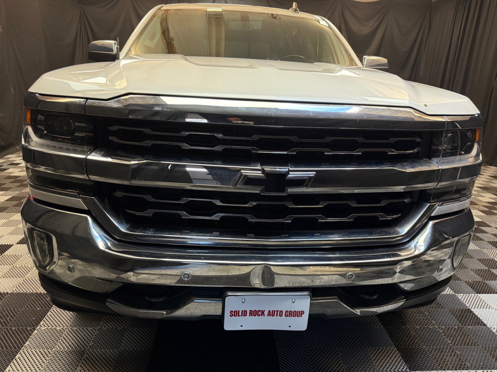 2018 Chevrolet Silverado 1500 Image 2