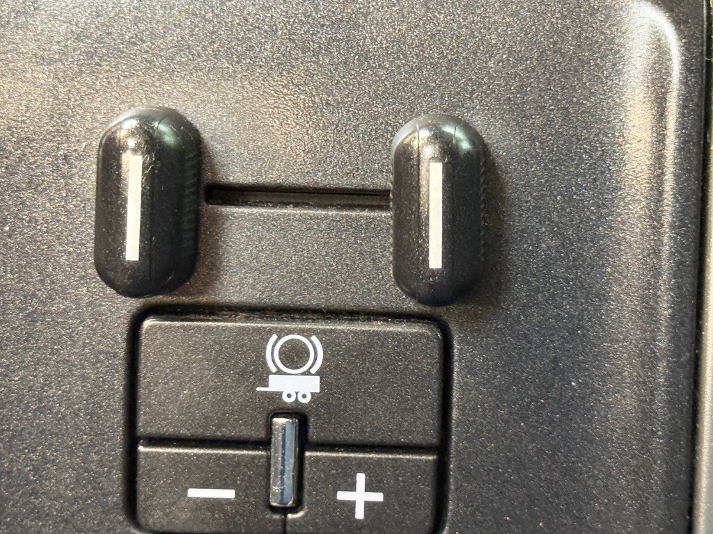 2018 Chevrolet Silverado 1500 Image 12