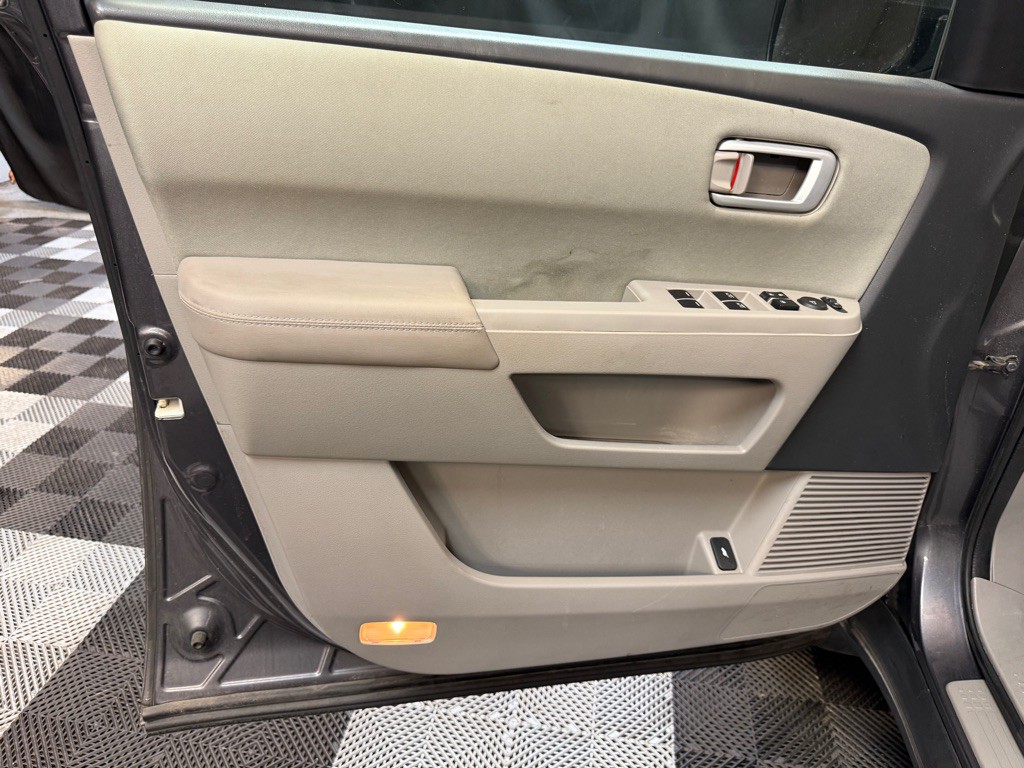 2015 Honda Pilot Image 12