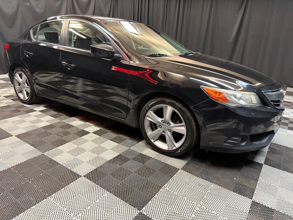 2013 Acura ILX Image 4